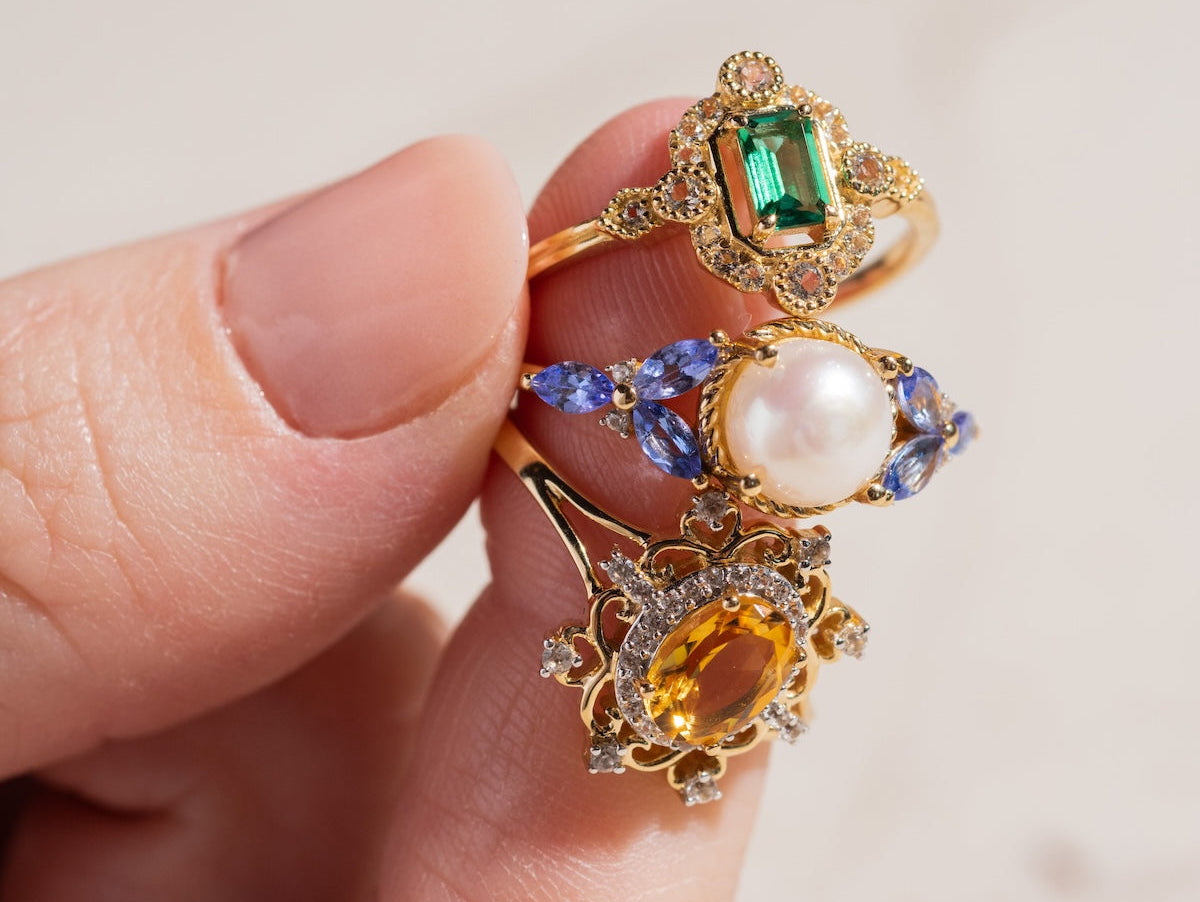 MOISSANITE vs LAB DIAMONDS: WHICH IS BETTER?